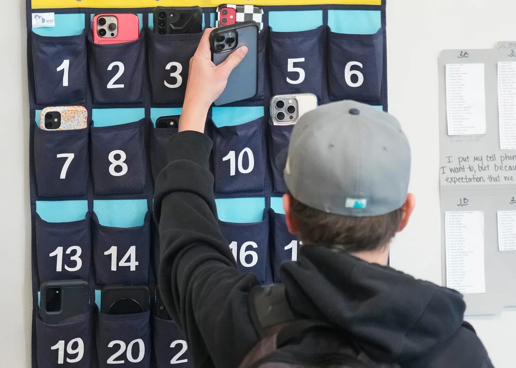 Loudoun County School Board Takes Bold Steps to Prioritize Special Education and Eliminate Classroom Distractions