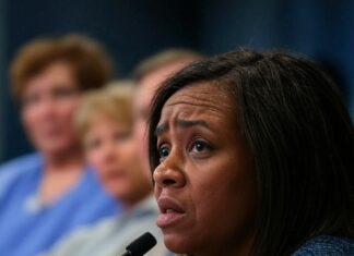 Parents Sound Alarm at Loudoun County School Board Over Virginia Bill Shielding Explicit Content in School Libraries