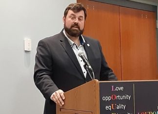 Zach Cummings on Leesburg City Council Admitting He Does Not Read Police Documents